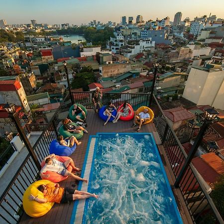 Lakeview Backpackers Hostel & Rooftop Bar ハノイ市 エクステリア 写真